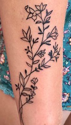 Tattoo, Best Tattoo, Colchester, Essex, Tattoo art, Tattoo Artist, Tattoos, Tattoo design, Top Tattoo, reds tattoo, anna kowacka, essex tattoo, colchester, tattoo ideas, linework, linework tattoo, outline, outline tattoo, flowers, flower tattoo, floral tattoo