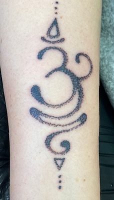 Tattoo, Best Tattoo, Colchester, Essex, Tattoo art, Tattoo Artist, Tattoos, Tattoo design, Top Tattoo, Black & grey Tattoo, reds tattoo, sonya trusty, essex tattoo, colchester, realism tattoo, medusa, greek tattoo, greek mythology, realistic tattoo, pointillism , dotwork tattoo, dotwork